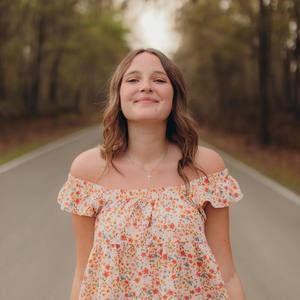 Meet your Posher, Olivia